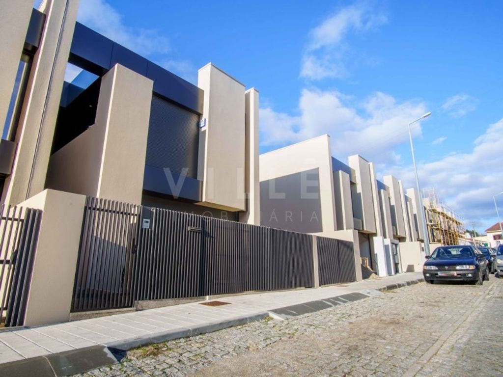 Maison de luxe à vendre à Gondomar, 530 000 €, Photo 3