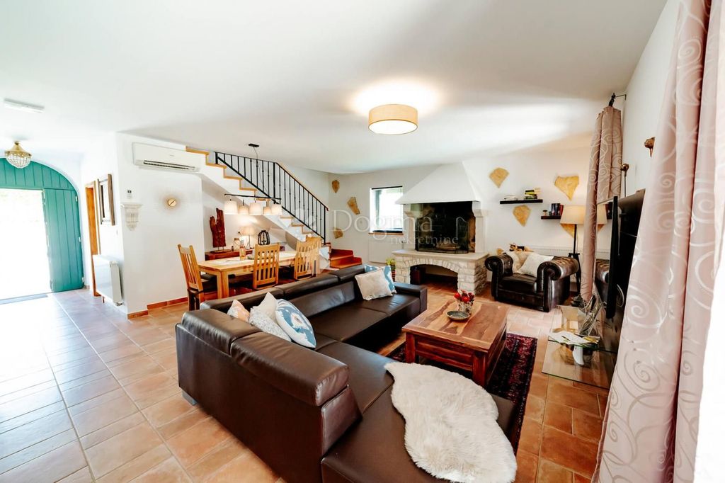 Maison de luxe à vendre à Višnjan - Visignano, 590 000 €, Photo 3