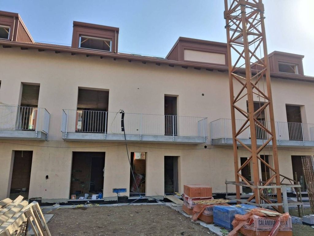 Luxury House for sale in Monza, 680 000 €, Photo 6