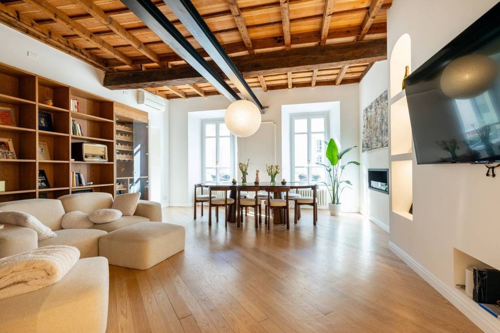 Luxury Apartment for sale in Monza, 699 000 €, Photo 1