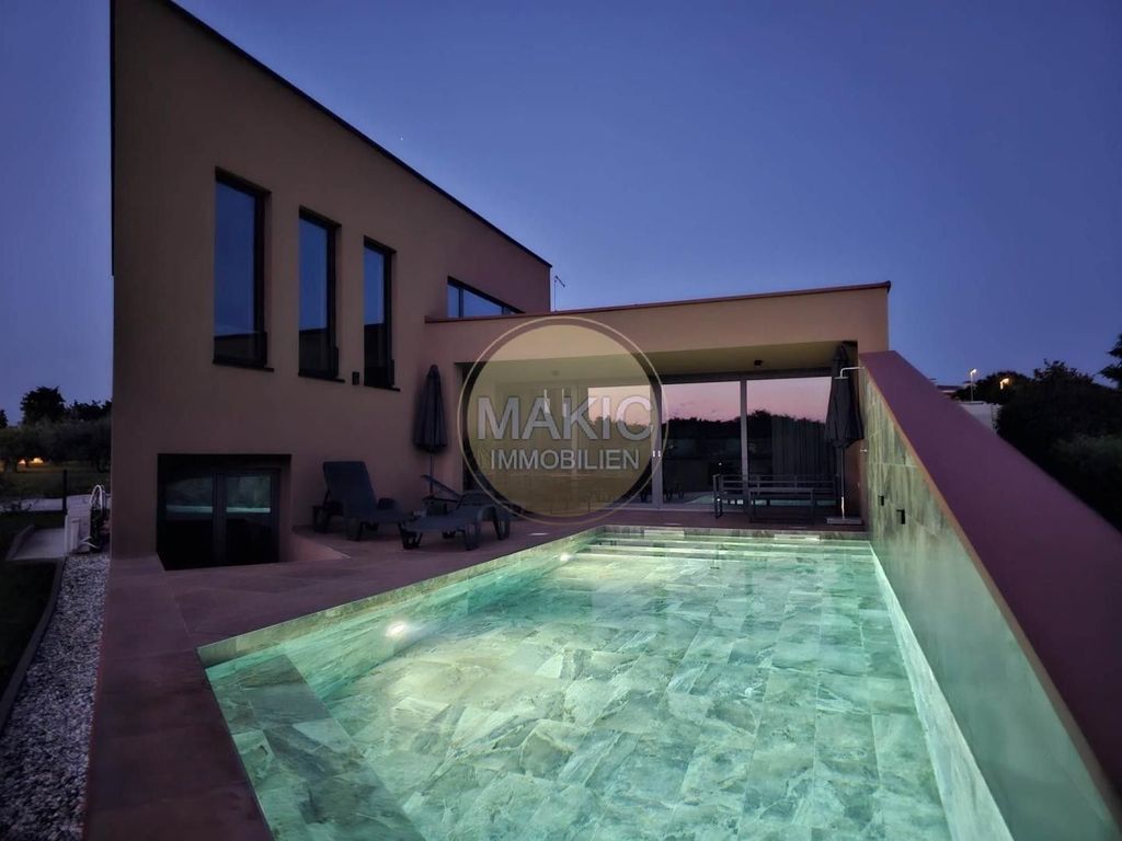 Luxury House for sale in Novigrad, 890 000 €, Photo 2