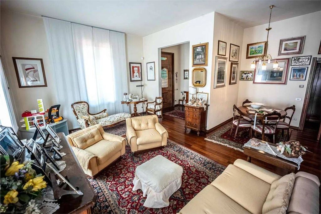 Maison de luxe à vendre à Montecatini-Terme, 720 000 €, Photo 2