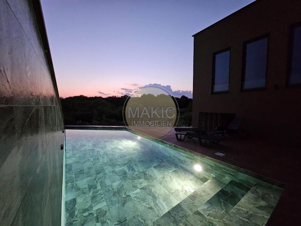 Luxury House for sale in Novigrad, 890 000 €, Photo 4