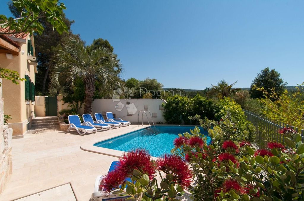 Maison de luxe à vendre à Sutivan, 1 550 000 €, Photo 4