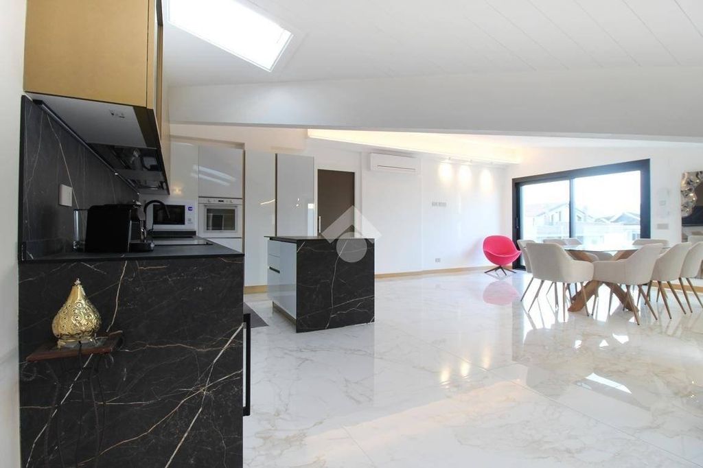 Appartement de luxe à vendre à Roseto Degli Abruzzi, 690 000 €, Photo 5
