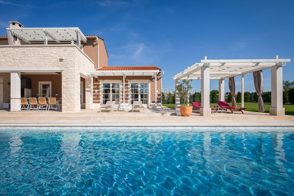 Luxury House for sale in Svetvincenat, 1 350 000 €, Photo 5
