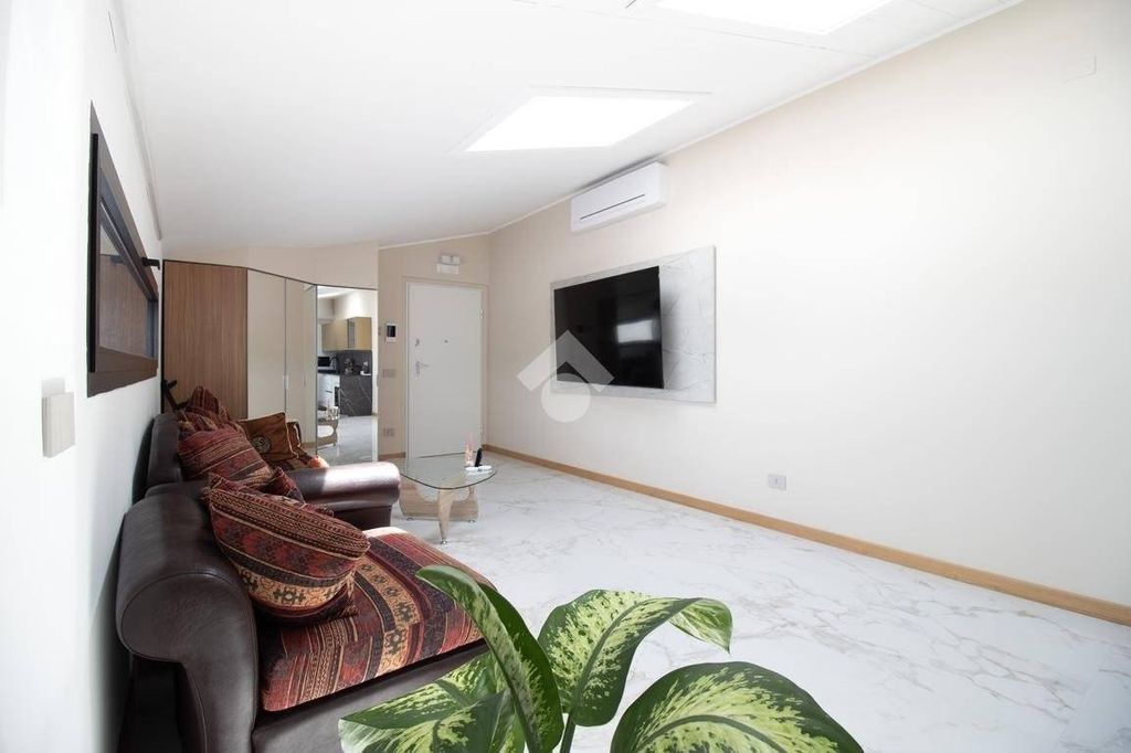 Appartement de luxe à vendre à Roseto Degli Abruzzi, 690 000 €, Photo 7