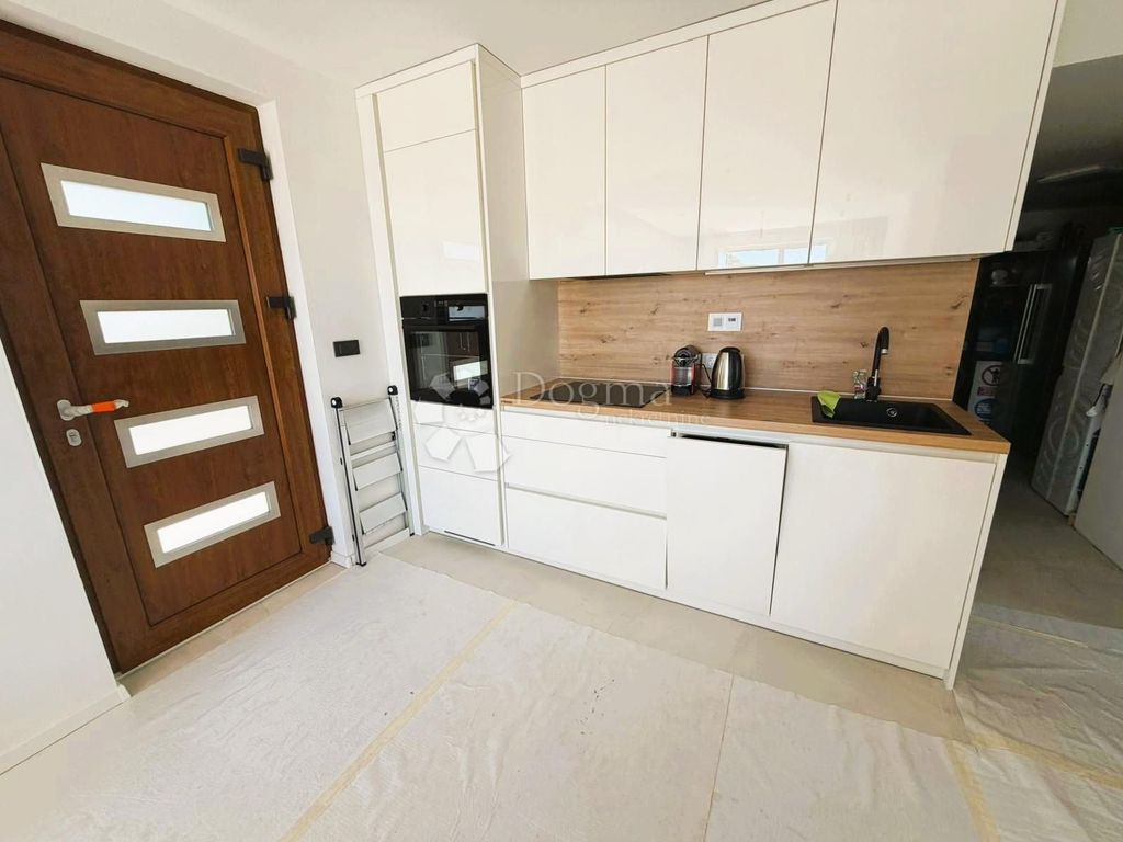Luxury House for sale in Svetvincenat, 850 000 €, Photo 7