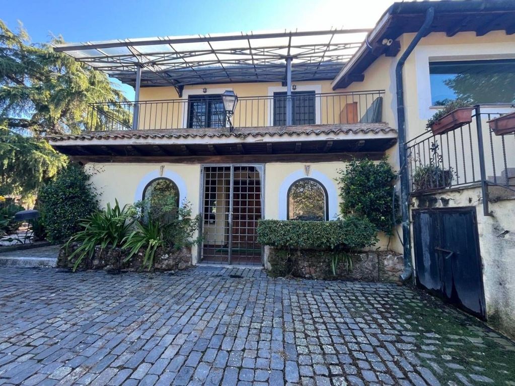 Luxury House for sale in Sacrofano, 995 000 €, Photo 1
