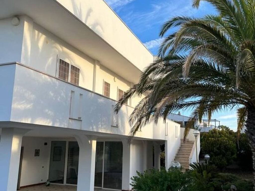 Luxury House for sale in Bari, 620 000 €, Photo 1