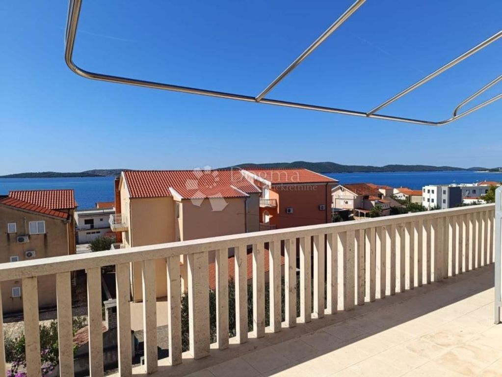 Maison de luxe à vendre à Šibenik, 660 000 €, Photo 2