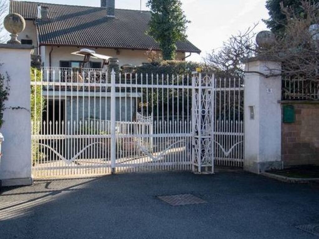 Maison de luxe à vendre à Rivoli, 850 000 €, Photo 2
