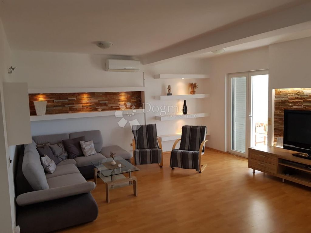 Maison de luxe à vendre à Rogoznica, 545 000 €, Photo 5