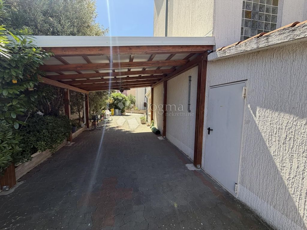 Maison de luxe à vendre à Šibenik, 660 000 €, Photo 6