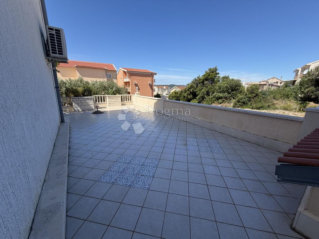 Maison de luxe à vendre à Šibenik, 660 000 €, Photo 7