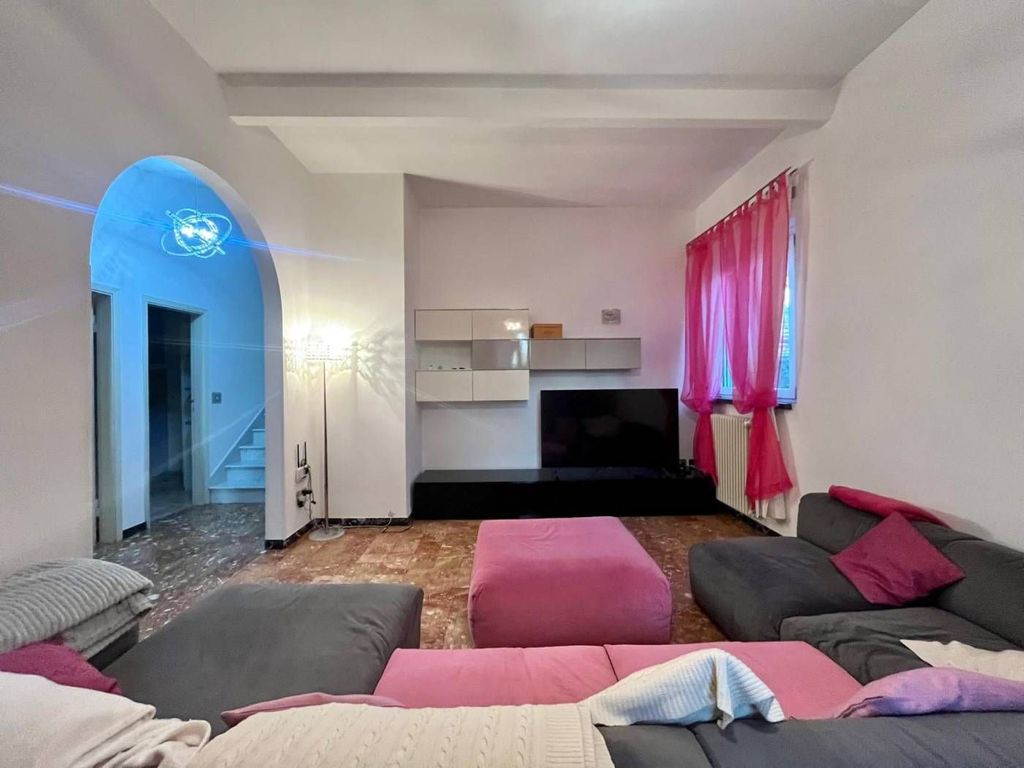 Luxury House for sale in Montignoso, 820 000 €, Photo 1