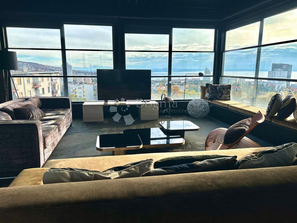 Luxury Apartment for sale in Rijeka, 540 000 €, Photo 1