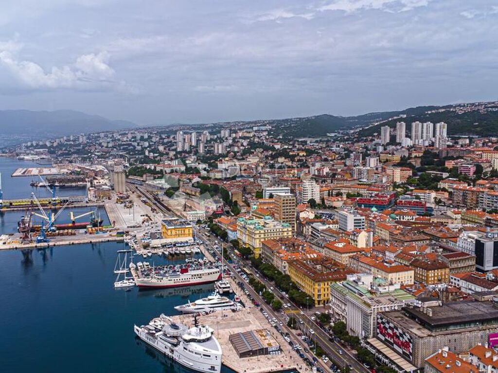 Luxury Apartment for sale in Rijeka, 449 000 €, Photo 1