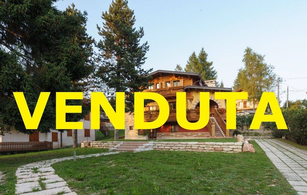 Luxury House for sale in Roana, 750 000 €, Photo 1