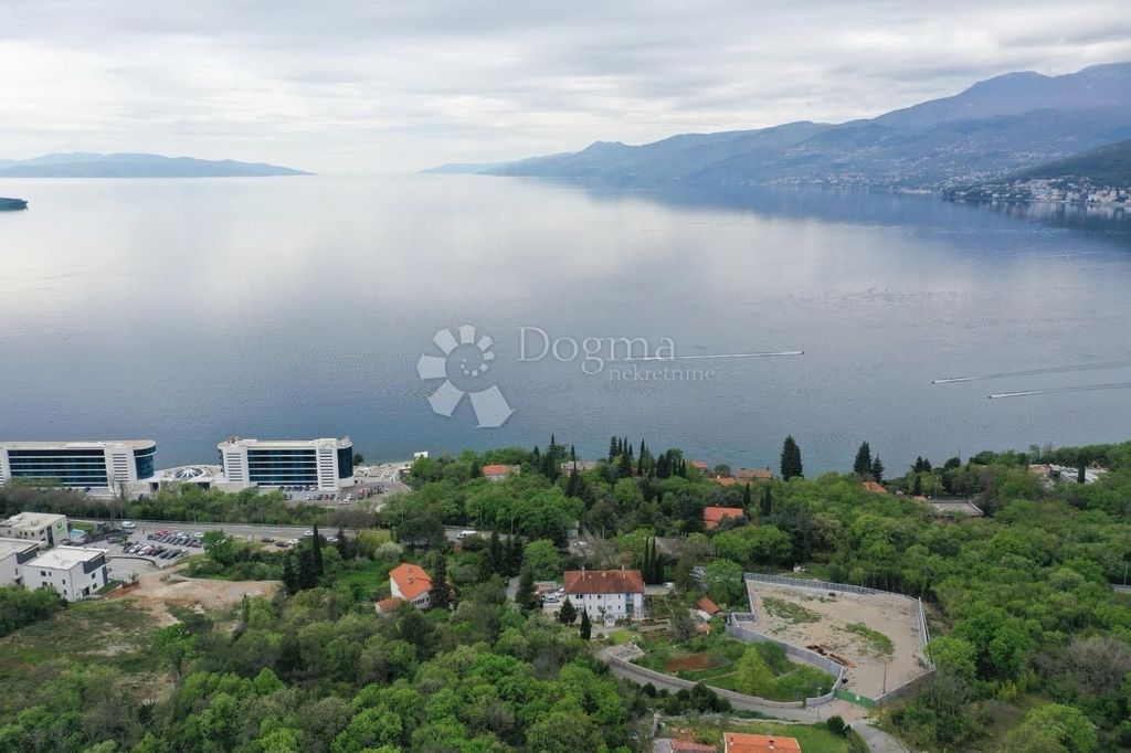 Luxury House for sale in Rijeka, 650 000 €, Photo 1