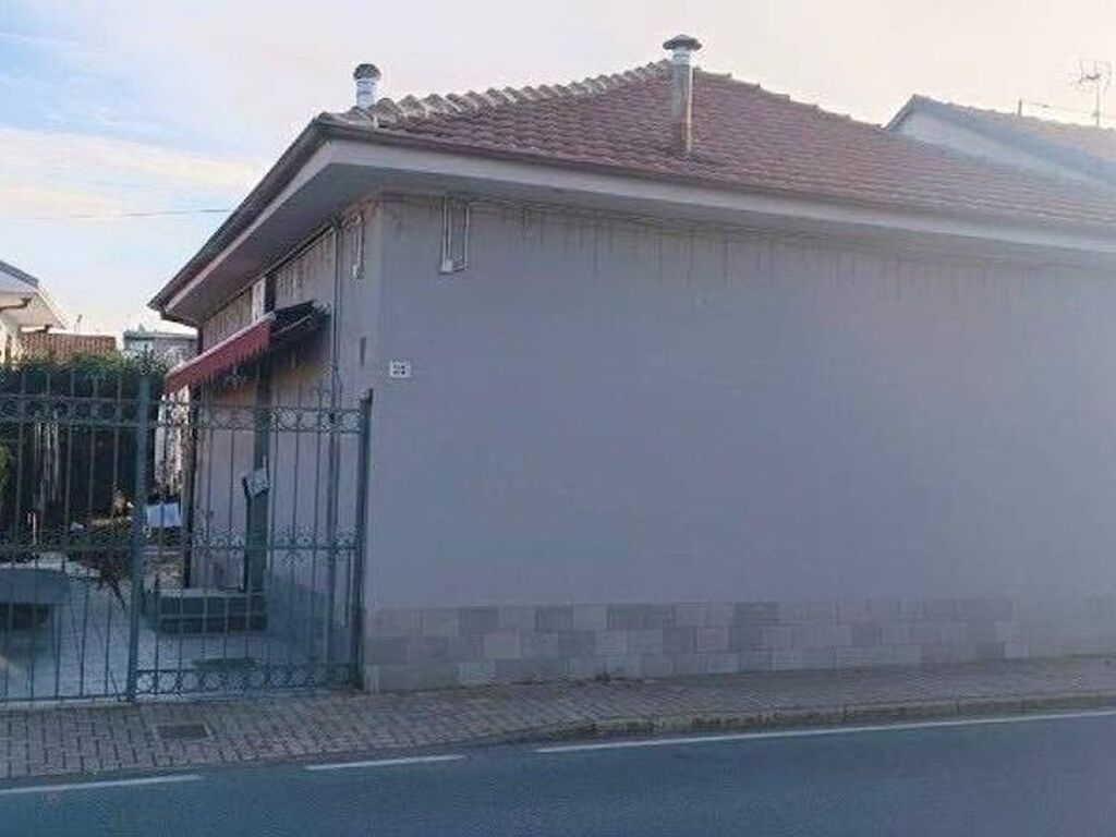 Luxury House for sale in Grugliasco, 400 000 €, Photo 1