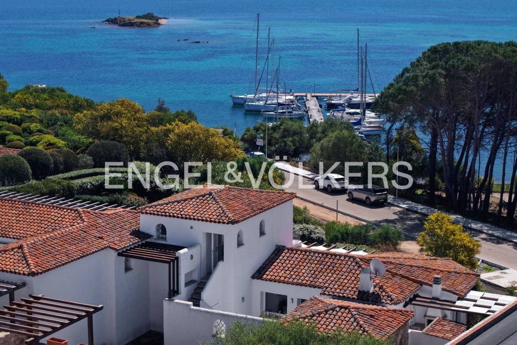 Luxury House for sale in Arzachena, 1 350 000 €, Photo 1