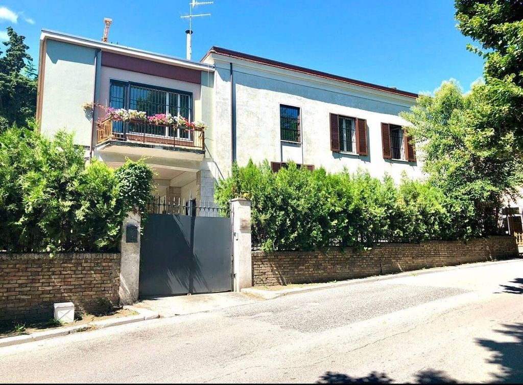 Maison de luxe à vendre à Giulianova, 1 000 000 €, Photo 1