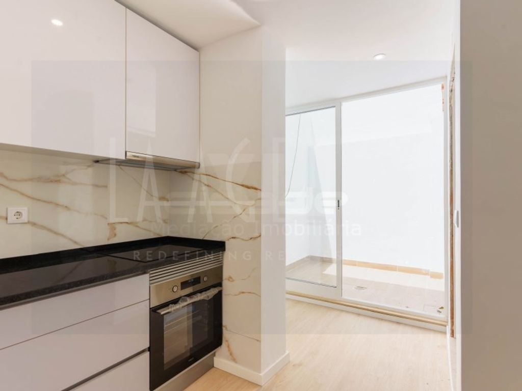 Maison de luxe à vendre à Lisbon, 595 000 €, Photo 1
