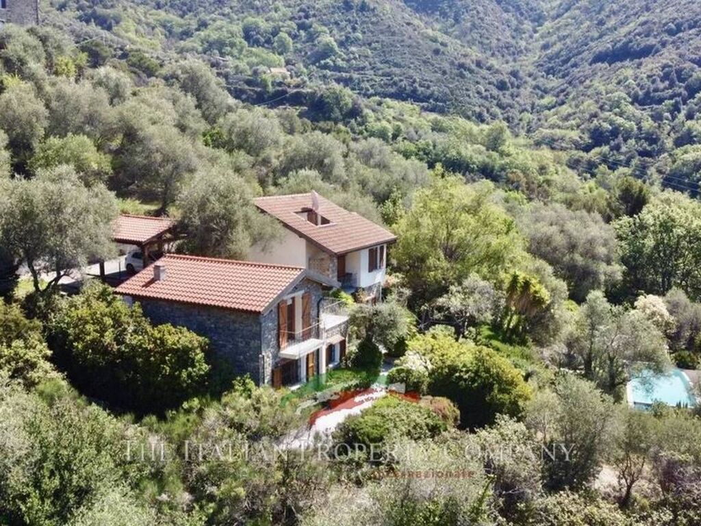 Luxury House for sale in Seborga, 695 000 €, Photo 1