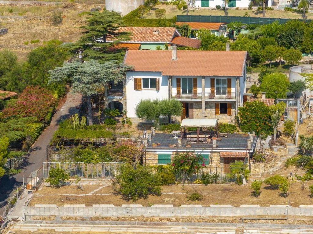 Maison de luxe à vendre à San Remo, 790 000 €, Photo 2