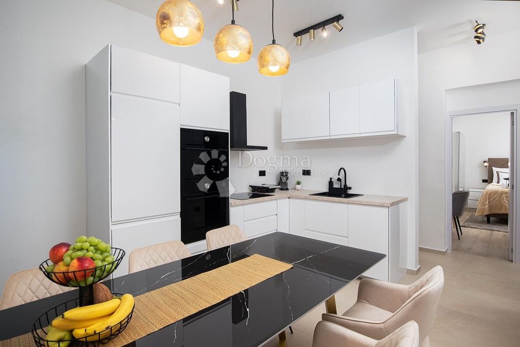 Appartement de luxe à vendre à Pula, 490 000 €, Photo 2