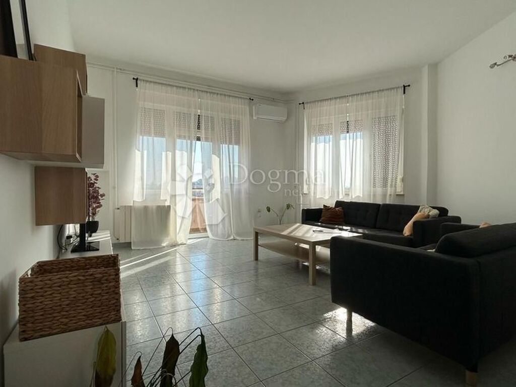 Luxury Apartment for sale in Pula, 467 000 €, Photo 2