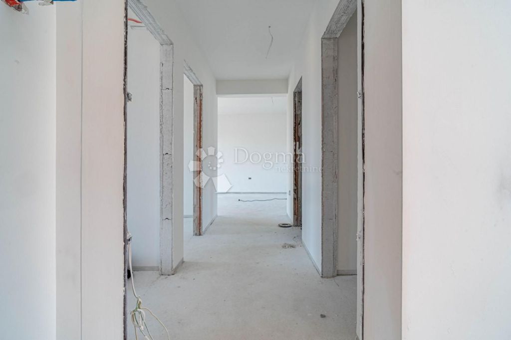 Luxury Apartment for sale in Pula, 425 490 €, Photo 3