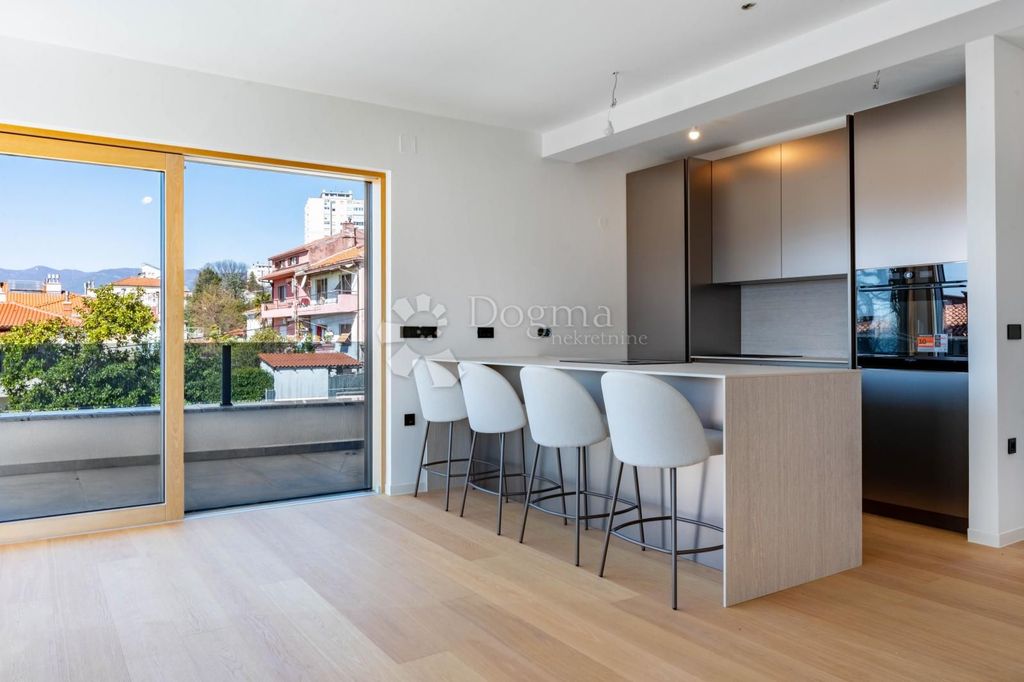 Luxury Apartment for sale in Rijeka, 540 000 €, Photo 4