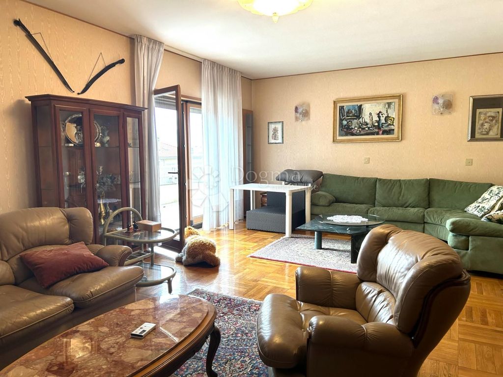 Luxury Apartment for sale in Rijeka, 450 000 €, Photo 5
