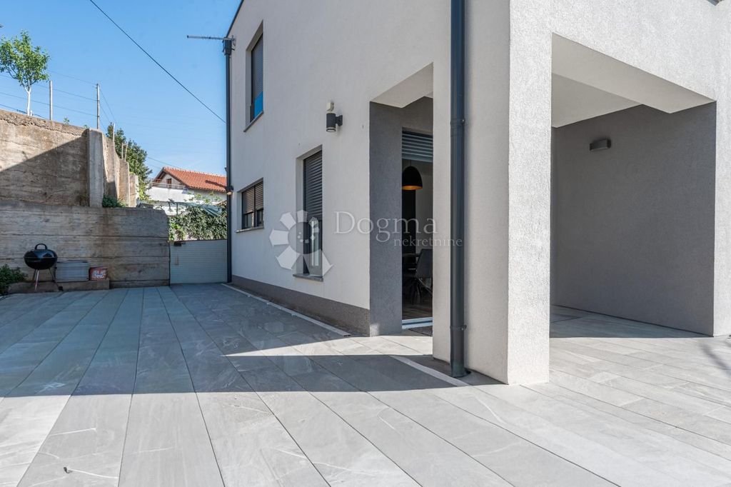 Luxury House for sale in Rijeka, 499 000 €, Photo 5