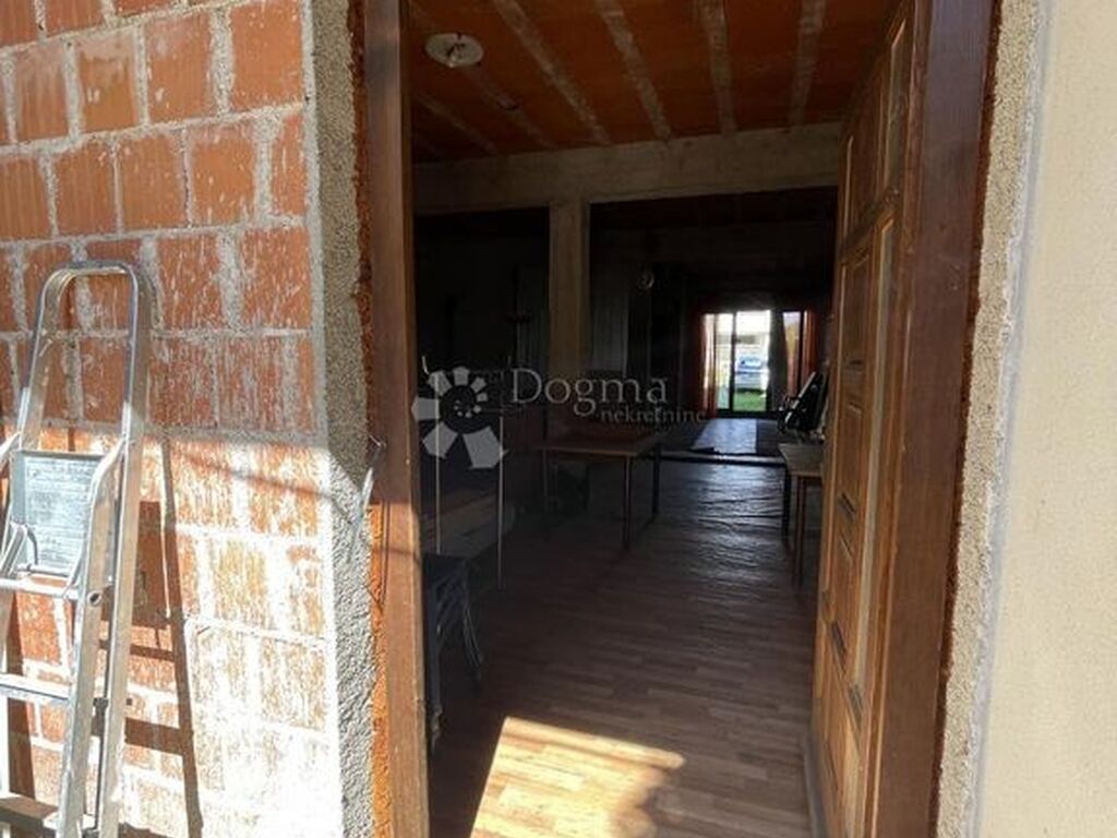 Maison de luxe à vendre à Pula, 650 000 €, Photo 5