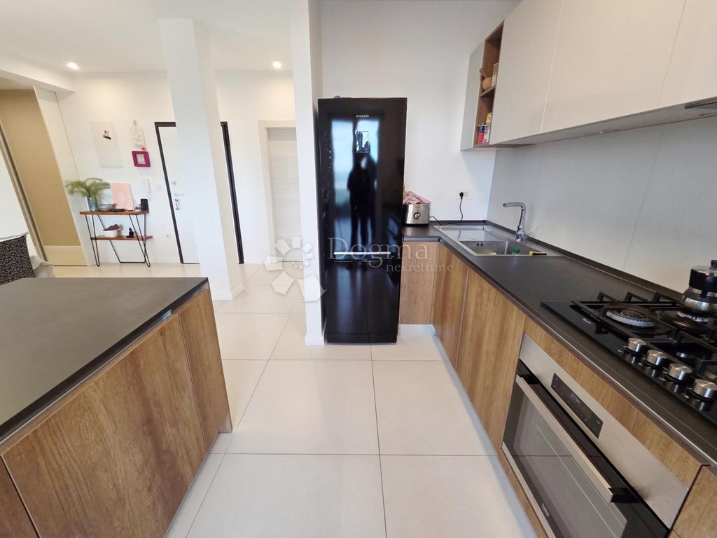 Luxury Apartment for sale in Rijeka, 490 000 €, Photo 6
