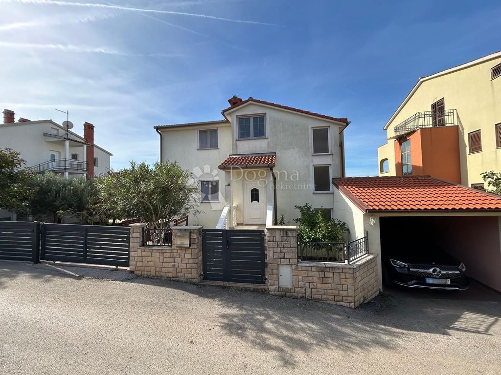Maison de luxe à vendre à Pula, 0 €, Photo 6