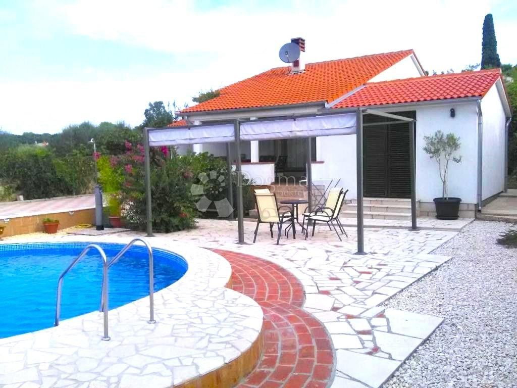 Maison de luxe à vendre à Pula, 470 000 €, Photo 6