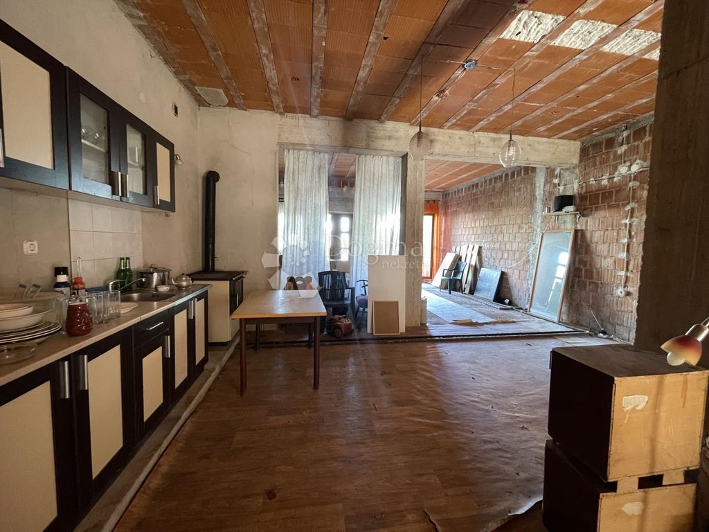 Maison de luxe à vendre à Pula, 650 000 €, Photo 7