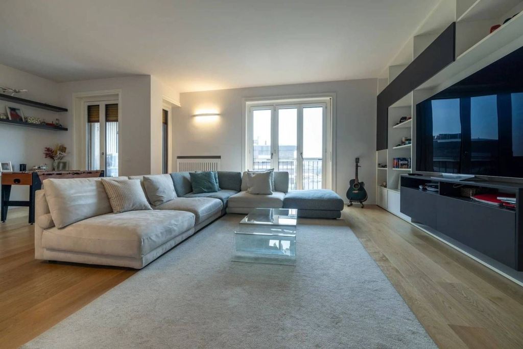 Appartement de luxe à vendre à Milan, 1 150 000 €, Photo 1