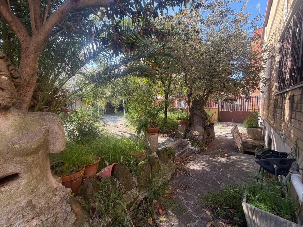 Luxury House for sale in Rome, 590 000 €, Photo 1