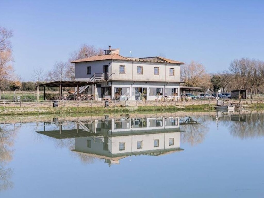 Maison de luxe à vendre à Ronciglione, 680 000 €, Photo 1