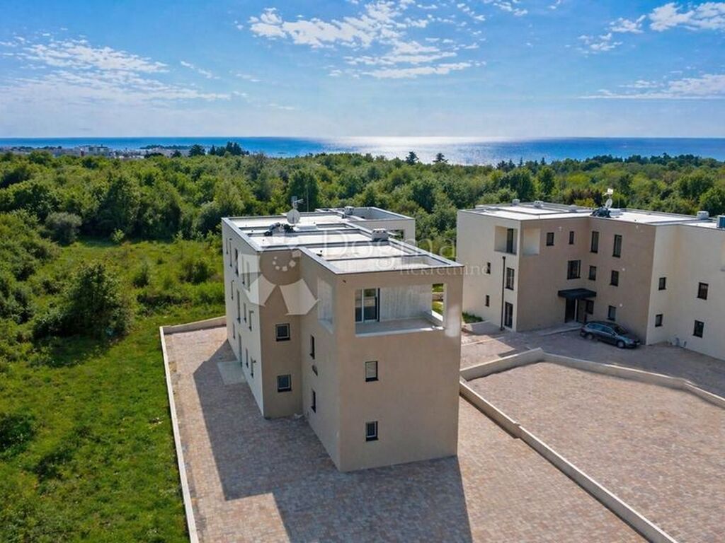 Luxury Apartment for sale in Porec, 695 000 €, Photo 1