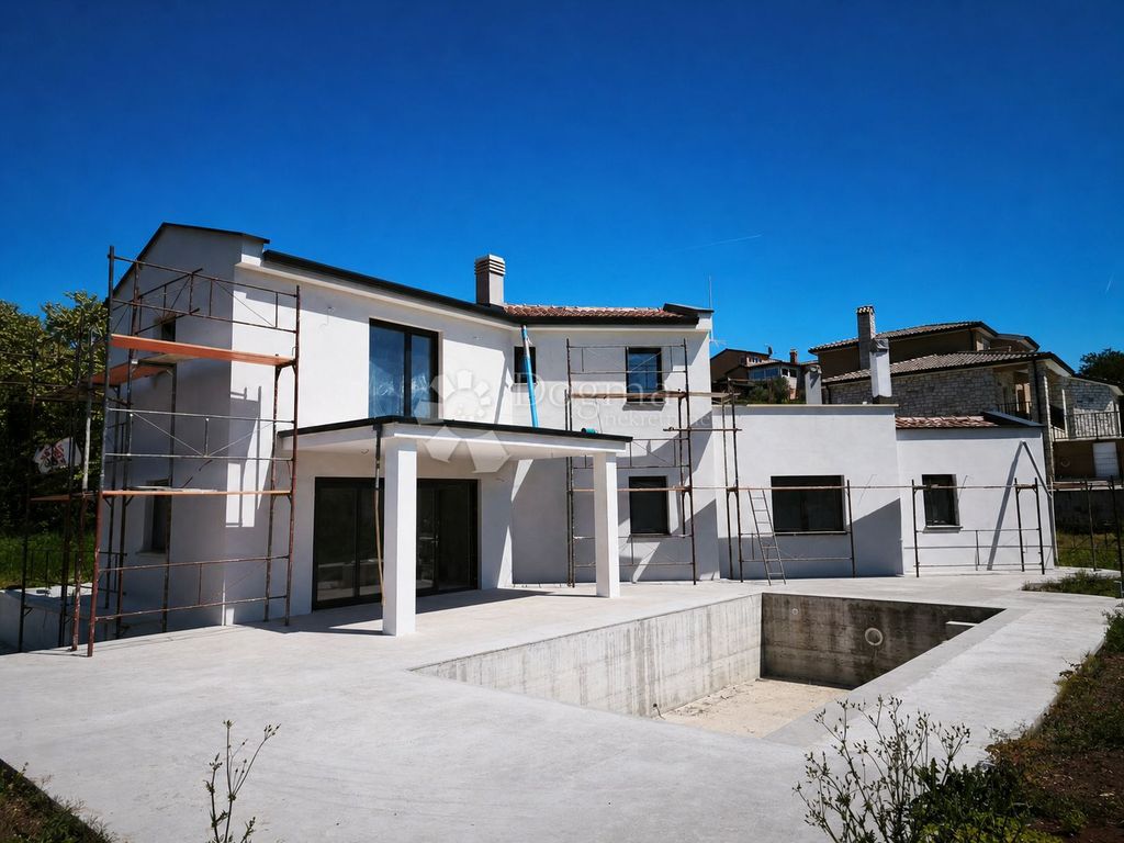Maison de luxe à vendre à Porec, 655 000 €, Photo 1