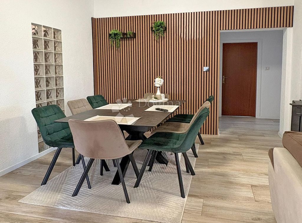 Luxury Apartment for sale in Porec, 420 000 €, Photo 1