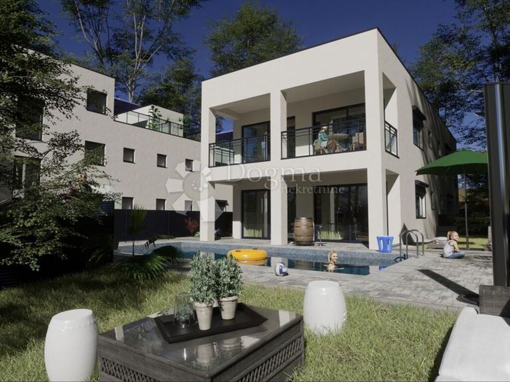 Maison de luxe à vendre à Porec, 483 510 €, Photo 1
