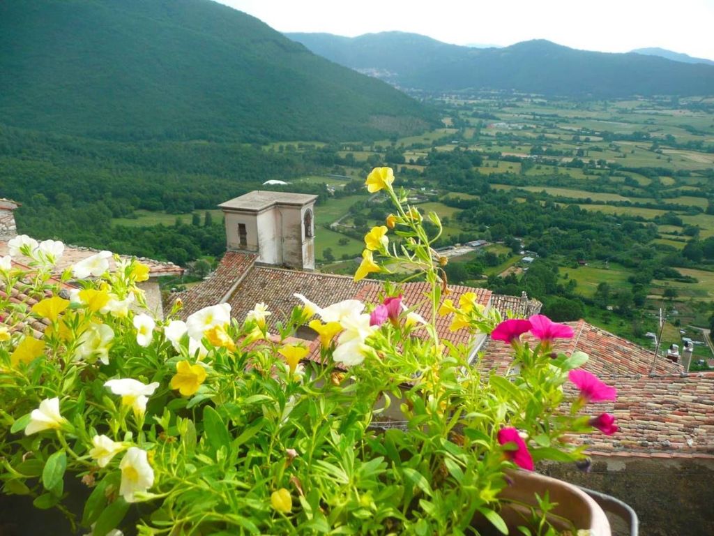 Maison de luxe à vendre à Pereto, 500 000 €, Photo 1