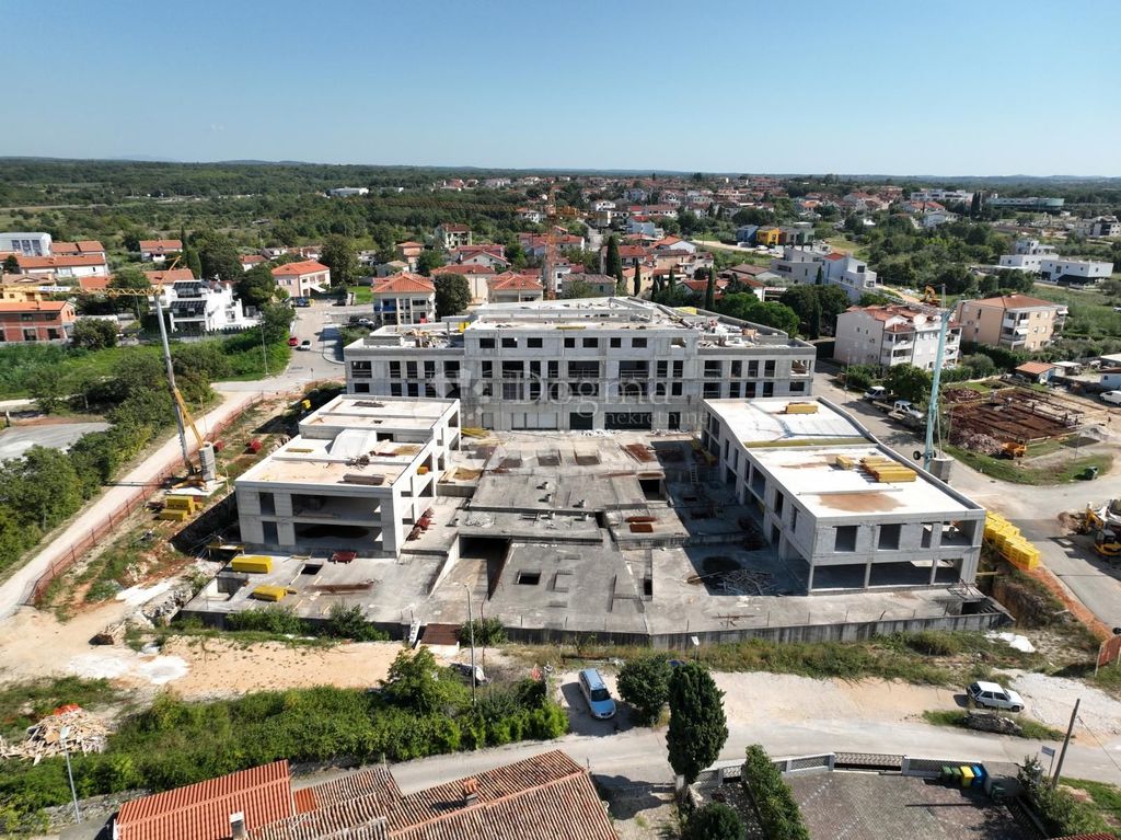 Luxury Apartment for sale in Porec, 736 350 €, Photo 1